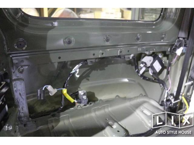 ジムニーのリアスピーカー取付！【福山市　タイヤ・ナビ・ドライブレコーダー等のパーツ持込取付　コーディング作業　調音施工　大歓迎受付中！！愛車の事なら国産車から輸入車までリクロスへ！】