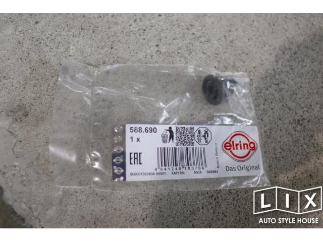 オイル交換に車検にフォグランプ交換等々！【福山市　タイヤ・ナビ・ドライブレコーダー等のパーツ持込取付　コーディング作業　調音施工　大歓迎受付中！！愛車の事なら国産車から輸入車までリクロスへ！】