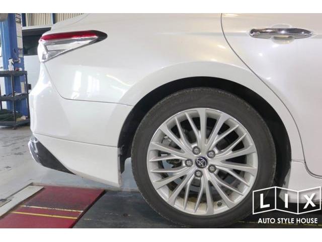 ７０カムリの車高調取付とタイヤ・ホイール交換でガラッとイメチェン！【福山市　タイヤ・ナビ・ドライブレコーダー等のパーツ持込取付　コーディング作業　調音施工　大歓迎受付中！！愛車の事なら国産車から輸入車までリクロスへ！】