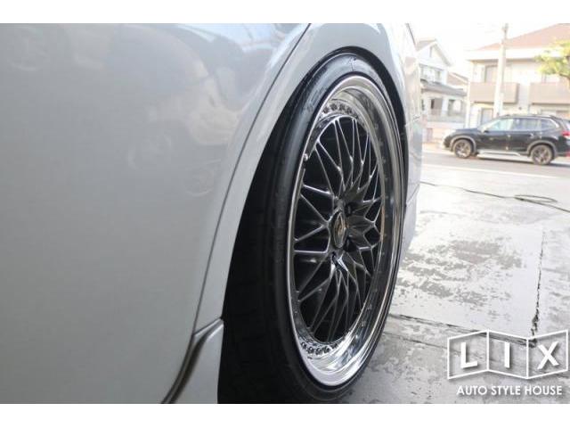 ７０カムリの車高調取付とタイヤ・ホイール交換でガラッとイメチェン！【福山市　タイヤ・ナビ・ドライブレコーダー等のパーツ持込取付　コーディング作業　調音施工　大歓迎受付中！！愛車の事なら国産車から輸入車までリクロスへ！】