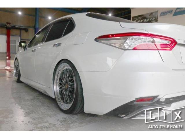 ７０カムリの車高調取付とタイヤ・ホイール交換でガラッとイメチェン！【福山市　タイヤ・ナビ・ドライブレコーダー等のパーツ持込取付　コーディング作業　調音施工　大歓迎受付中！！愛車の事なら国産車から輸入車までリクロスへ！】