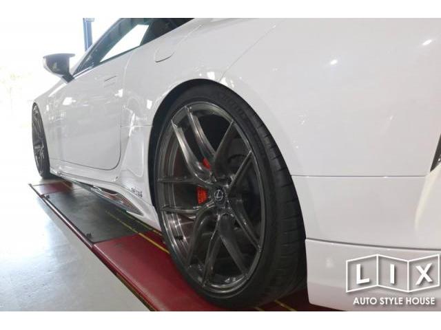 レクサスLCの車高調とオプションブレーキキャリパー交換とT/W交換でさらにWIDE＆LOW！！！【福山市　タイヤ・ナビ・ドライブレコーダー等のパーツ持込取付　コーディング作業　調音施工　大歓迎受付中！！愛車の事なら国産車から輸入車までリクロ