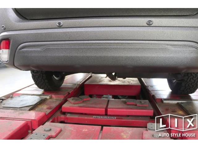 ラプターライナーで全塗装ご依頼のアウトランダー！【福山市　タイヤ・ナビ・ドライブレコーダー等のパーツ持込取付　コーディング作業　調音施工　大歓迎受付中！！愛車の事なら国産車から輸入車までリクロスへ！】