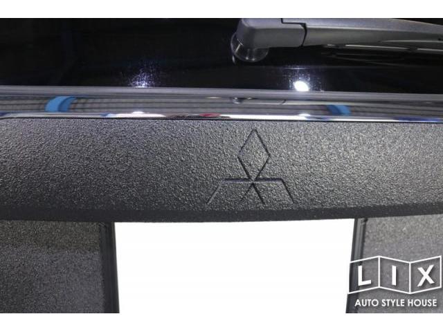 ラプターライナーで全塗装ご依頼のアウトランダー！【福山市　タイヤ・ナビ・ドライブレコーダー等のパーツ持込取付　コーディング作業　調音施工　大歓迎受付中！！愛車の事なら国産車から輸入車までリクロスへ！】