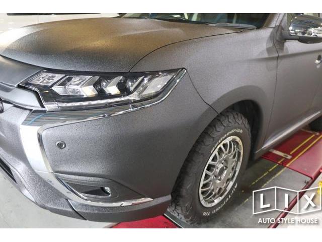 ラプターライナーで全塗装ご依頼のアウトランダー！【福山市　タイヤ・ナビ・ドライブレコーダー等のパーツ持込取付　コーディング作業　調音施工　大歓迎受付中！！愛車の事なら国産車から輸入車までリクロスへ！】