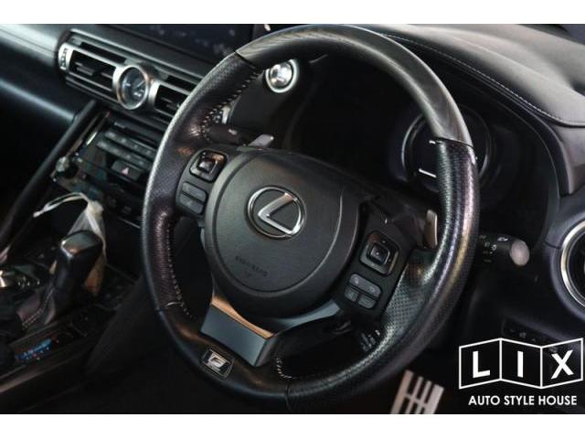 レクサスISのステアリング交換にロードスターのバックカメラ取付！【福山市　タイヤ・ナビ・ドライブレコーダー等のパーツ持込取付　コーディング作業　調音施工　大歓迎受付中！！愛車の事なら国産車から輸入車までリクロスへ！】