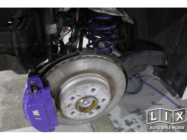 BMW X1にロック音とアームドフラッシャーとダウンサス取付！【福山市　タイヤ・ナビ・ドライブレコーダー等のパーツ持込取付　コーディング作業　調音施工　大歓迎受付中！！愛車の事なら国産車から輸入車までリクロスへ！】