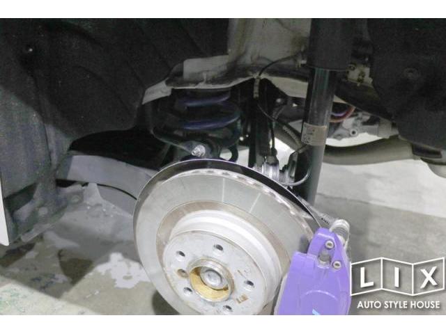 BMW X1にロック音とアームドフラッシャーとダウンサス取付！【福山市　タイヤ・ナビ・ドライブレコーダー等のパーツ持込取付　コーディング作業　調音施工　大歓迎受付中！！愛車の事なら国産車から輸入車までリクロスへ！】