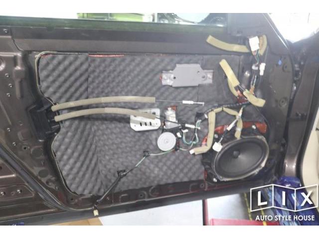 フーガに調音施工とドアデッドニングで静粛性向上！【ドアデッドニング編】【福山市　タイヤ・ナビ・ドライブレコーダー等のパーツ持込取付　コーディング作業　調音施工　大歓迎受付中！！愛車の事なら国産車から輸入車までリクロスへ！】