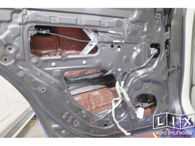 フーガに調音施工とドアデッドニングで静粛性向上！【ドアデッドニング編】【福山市　タイヤ・ナビ・ドライブレコーダー等のパーツ持込取付　コーディング作業　調音施工　大歓迎受付中！！愛車の事なら国産車から輸入車までリクロスへ！】