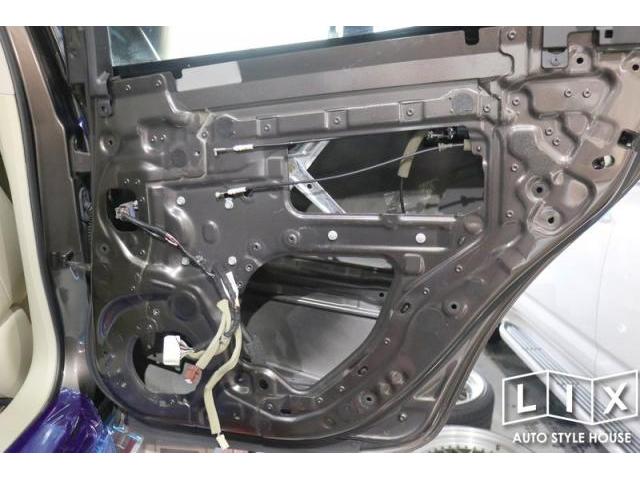 フーガに調音施工とドアデッドニングで静粛性向上！【ドアデッドニング編】【福山市　タイヤ・ナビ・ドライブレコーダー等のパーツ持込取付　コーディング作業　調音施工　大歓迎受付中！！愛車の事なら国産車から輸入車までリクロスへ！】