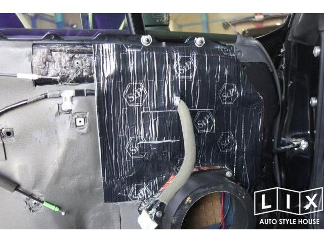 BRZのガラス交換につきドアデッドニング手直し！【福山市　タイヤ・ナビ・ドライブレコーダー等のパーツ持込取付　コーディング作業　調音施工　大歓迎受付中！！愛車の事なら国産車から輸入車までリクロスへ！】