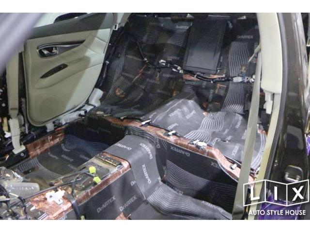 フーガにフロアデッドニングで１ランク上の静粛空間へ！【福山市　タイヤ・ナビ・ドライブレコーダー等のパーツ持込取付　コーディング作業　調音施工　大歓迎受付中！！愛車の事なら国産車から輸入車までリクロスへ！】