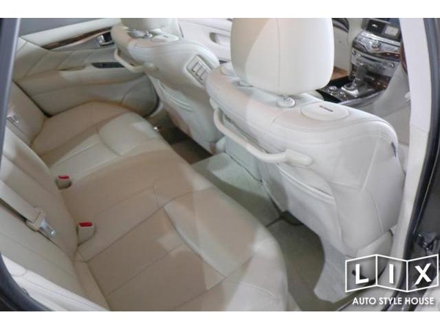 フーガにフロアデッドニングで１ランク上の静粛空間へ！【福山市　タイヤ・ナビ・ドライブレコーダー等のパーツ持込取付　コーディング作業　調音施工　大歓迎受付中！！愛車の事なら国産車から輸入車までリクロスへ！】