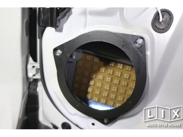 カローラクロスにFOCAL９５SETで高音質に！！！【福山市　タイヤ・ナビ・ドライブレコーダー等のパーツ持込取付　コーディング作業　調音施工　大歓迎受付中！！愛車の事なら国産車から輸入車までリクロスへ！】