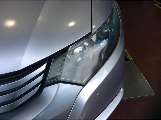 ホンダ　インサイト　ヘッドライト磨き