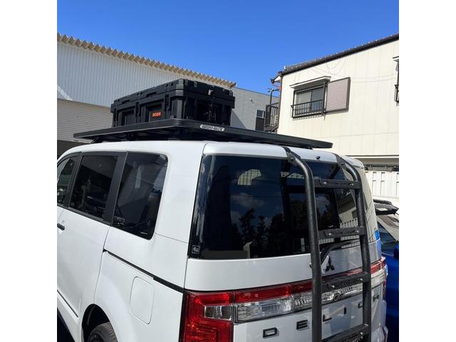 デリカD5 ラプター塗装の塗分け・持込み部品の取付|グーネット デリカD5 ラプター塗装の塗分け・持込み部品の取付|グーネット
