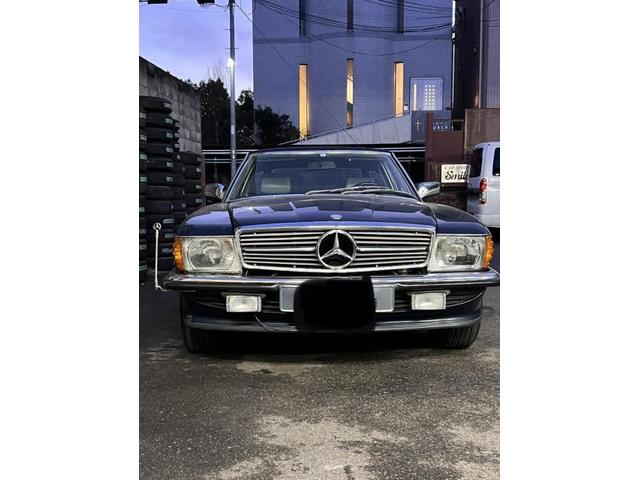 メルセデス・ベンツ　380SL　エンジンオイル交換【西宮市・車検・修理・取付・鈑金・販売はお任せください】