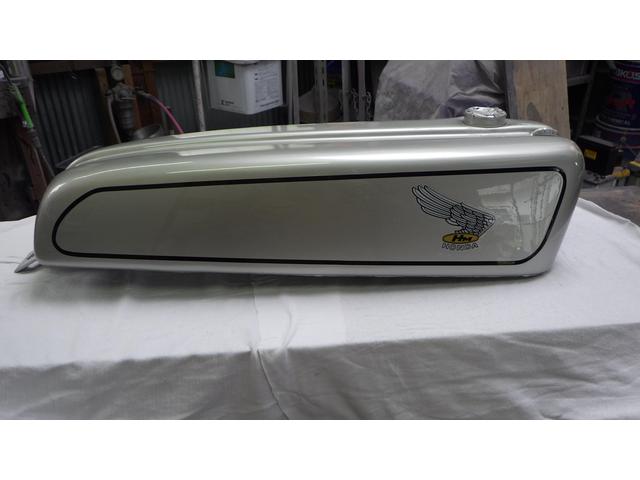 ホンダ ドリーム50 タンク塗装 沼田｜グーネットピット