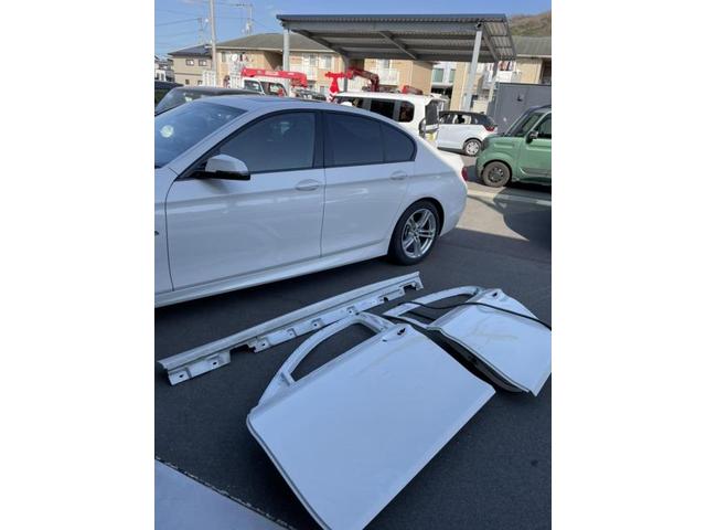 BMW523　事故修理　キズ凹み修理　鈑金塗装　保険修理対応可　鈑金修理　オイル交換　タイヤ交換　バッテリー交換　車のことなら総社市のアンサーへ！総社市　清音　倉敷市　真備町　岡山市北区　井原市　土日祝営業　代車無料　カードOK