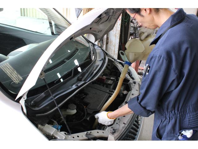 エンジンオイル交換のみでもお気軽にお越しください！