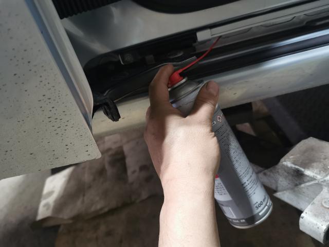 HONDA　nbox 下廻り防腐ワックス