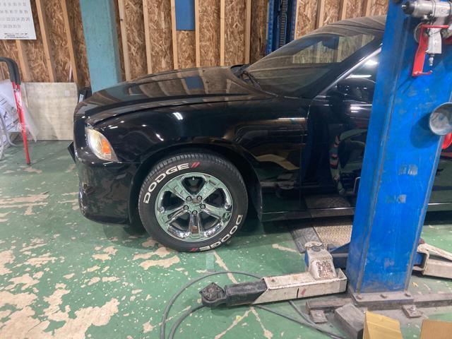 ダッジ チャージー （車高調の取り付け）