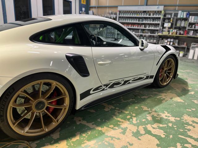 ポルシェ911 GT3RS
サイドデカール施行