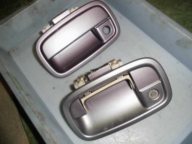 ダイハツ　エッセ　L235S　取手交換依頼　豊川市