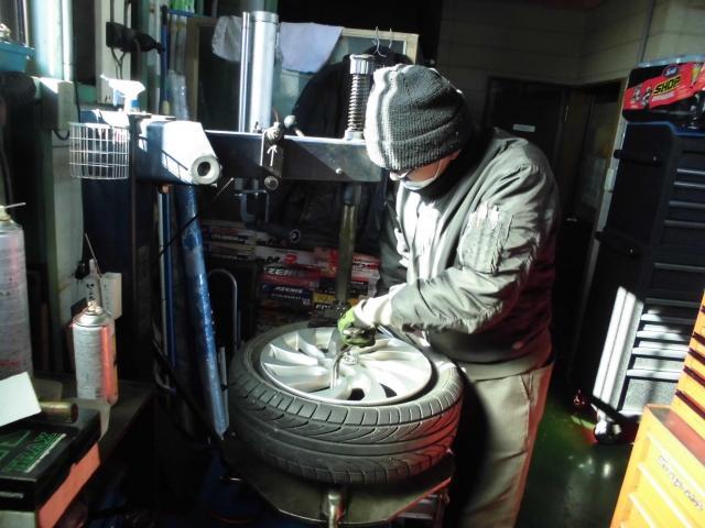 トヨタ　BB　持ち込みタイヤ交換依頼　豊川市