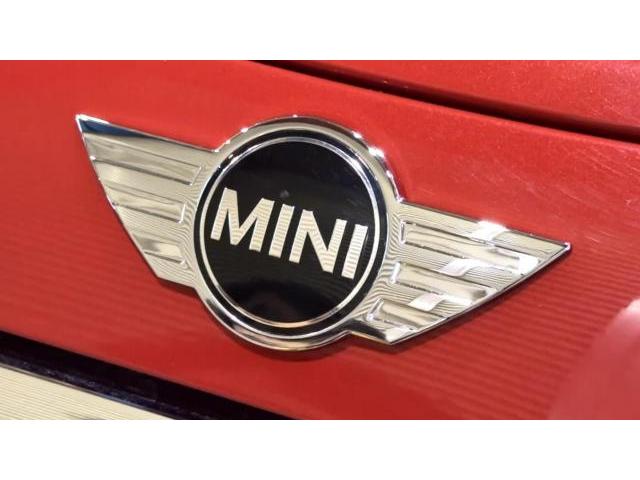 寒川でMINI クーパーSのガラスコーティング！輸入車特有のメッキパーツも専用溶剤でクリーニング！