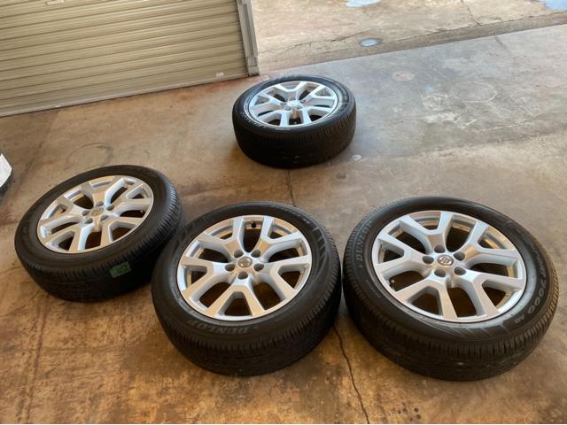 日産 エクストレイル NT31 225/55R18 スタッドレスタイヤ オール 日産 エクストレイル NT31 225/55R18 スタッドレスタイヤ オール