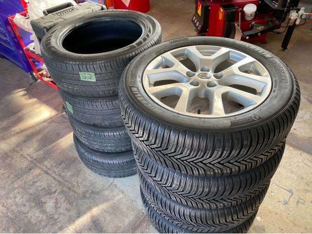 日産 エクストレイル NT31 225/55R18 スタッドレスタイヤ オール 日産 エクストレイル NT31 225/55R18 スタッドレスタイヤ オール