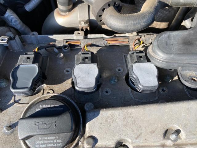 アウディ　A3 8L 8LAUQ イグニッションコイル　スパークプラグ交換　川越市　狭山市　坂戸市　鶴ヶ島市　埼玉県