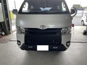 4型ハイエース TRD風フロントスポイラー・グリル取付|グー 4型ハイエース TRD風フロントスポイラー・グリル取付|グー