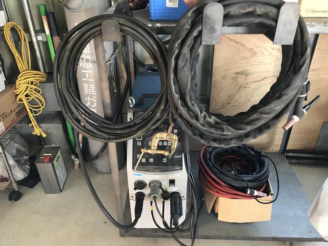 高性能なＴＩＧ溶接機でアルミ・ステンレス・スチールの溶接が可能です。