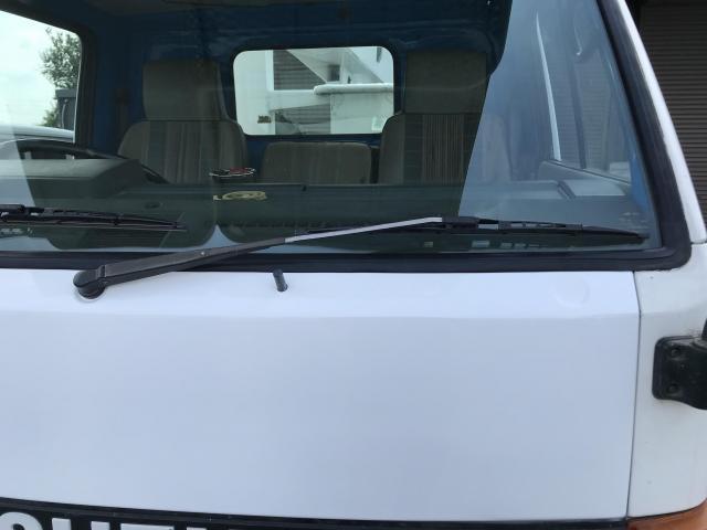 エルフ ガラス交換・フロントパネル板金修理