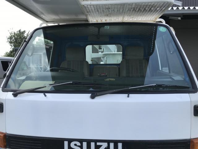 エルフ ガラス交換・フロントパネル板金修理