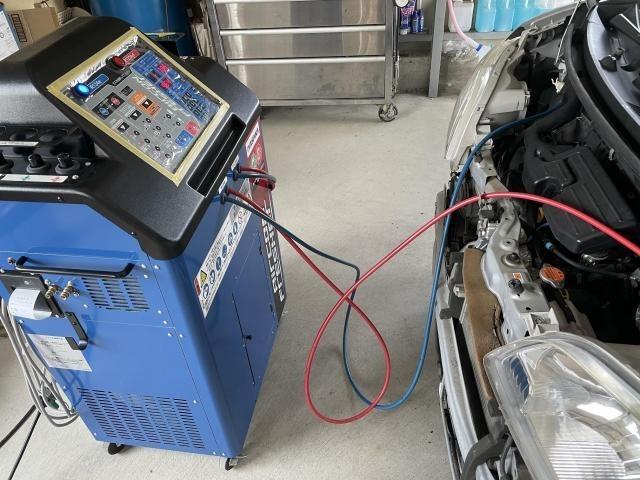 ダイハツ　タントエグゼ　エアコン修理