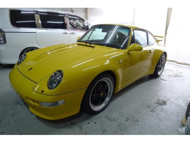 ポルシェ　９１１カレラ　サイドデカール施工