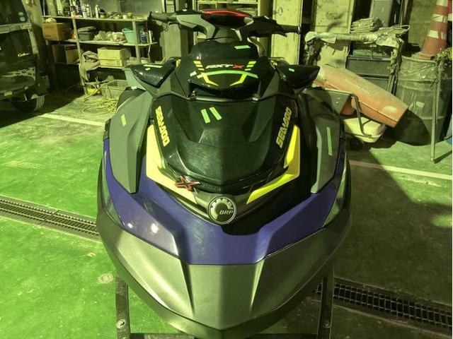 BRP　Sea-Doo　RXT-X RS　マジョーラ塗装　ガラスフレーク塗装　カスタムペイント　滋賀　守山　琵琶湖　ジェットスキー　修理　塗装　その1