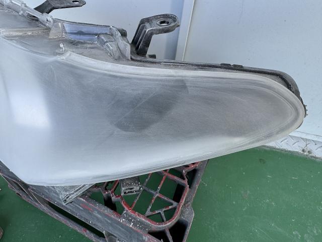 トヨタ　カローラ　ヘッドライト曇り修理　ヘッドライト塗装　ヘッドライト研磨　滋賀　守山