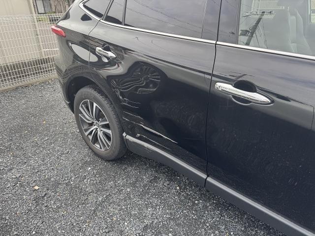 トヨタ　ハリアー　リアドア交換　ボディ鈑金塗装　ハリアー修理　傷修理　凹み修理　滋賀　守山