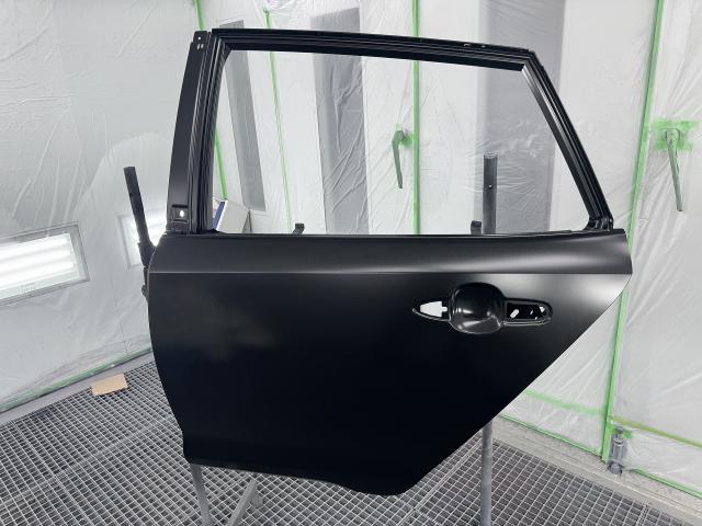 トヨタ　ハリアー　リアドア交換　ボディ鈑金塗装　ハリアー修理　傷修理　凹み修理　滋賀　守山