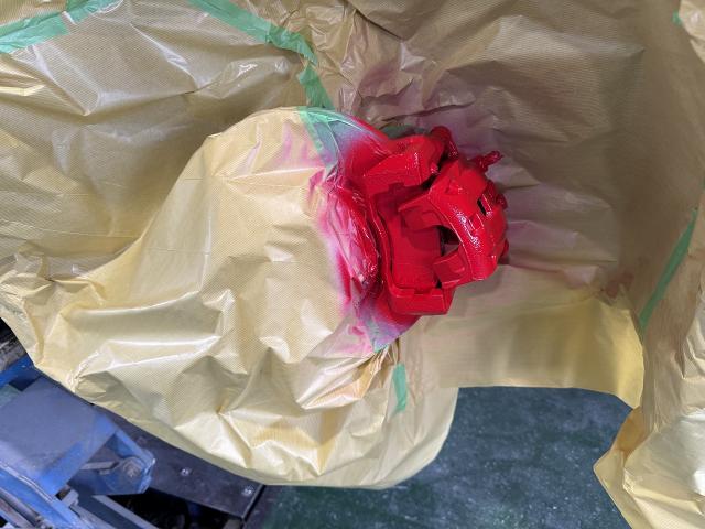 スズキ　スイフトスポーツ　ブレーキキャリパー塗装　キャリパーカスタム　キャリパー塗装　シートレール交換　滋賀　守山