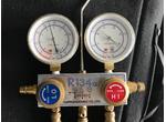 エアコンガスの交換作業も承ります！