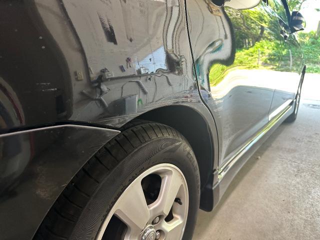 トヨタ ウィッシュ フロントバンパー、リヤバンパー、サイドステップ交換・リヤドアとクォーター修理・鈑金塗装・キズ・へこみ直し