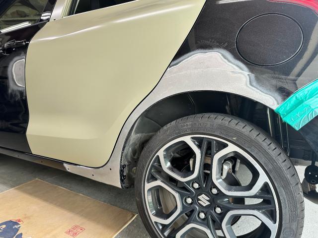 スズキ　スイフトスポーツ左側面修理・
鈑金塗装・板金・外装補修