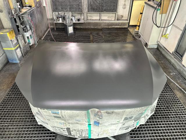 フォルクスワーゲン　パサートワゴン　ボンネット塗装劣化修理
・剥離・鈑金塗装 