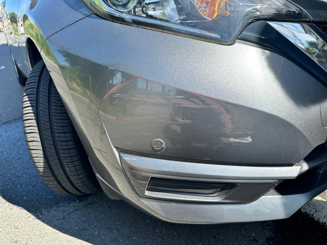 日産　ノート　フロントバンパー修理 ・
鈑金塗装 ・キズ・へこみ直し